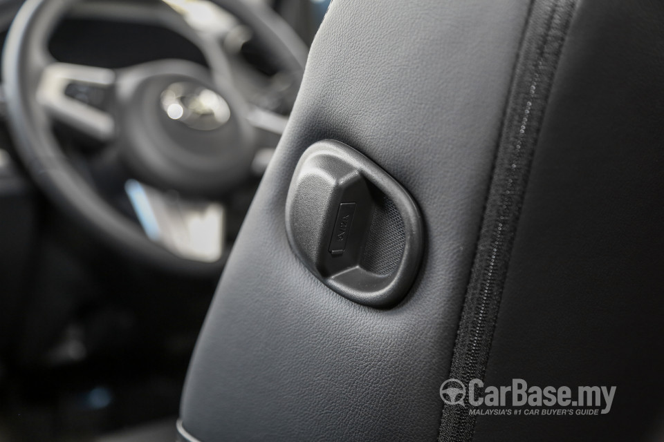 Perodua Aruz D38L (2019) Interior