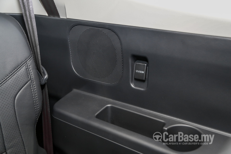 Perodua Aruz D38L (2019) Interior