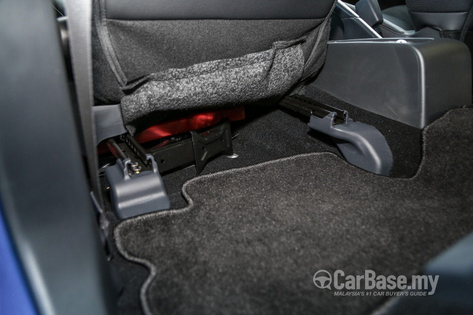 Perodua Aruz D38L (2019) Interior