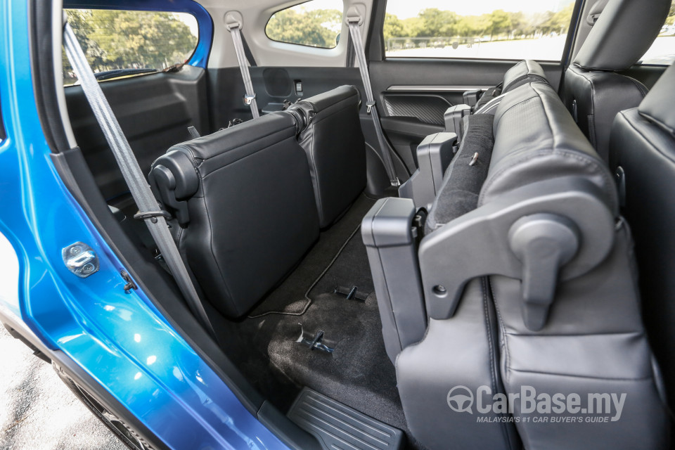 Perodua Aruz D38L (2019) Interior