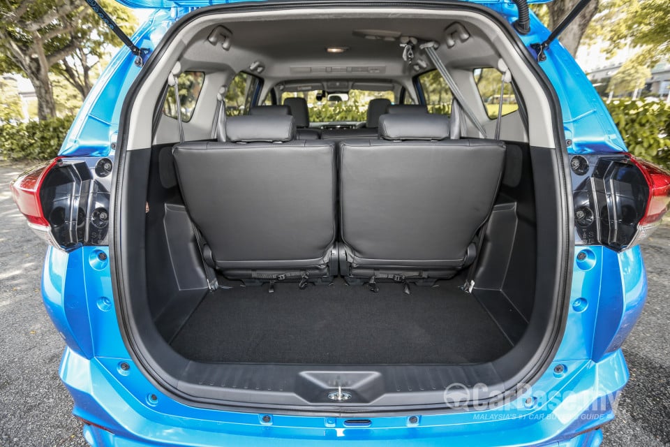 Perodua Aruz D38L (2019) Interior