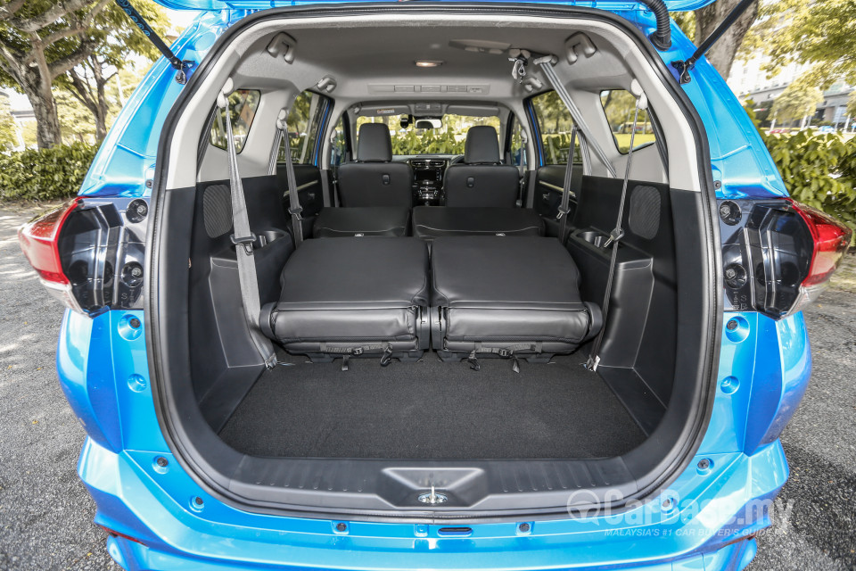 Perodua Aruz D38L (2019) Interior