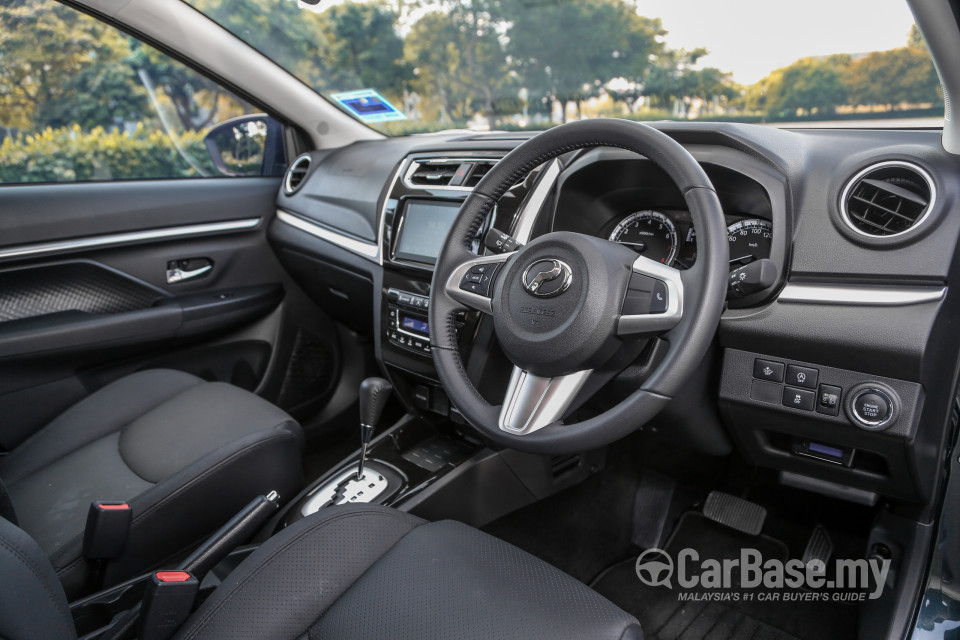 Perodua Aruz D38L (2019) Interior