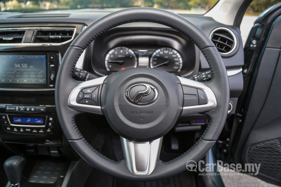 Perodua Aruz D38L (2019) Interior