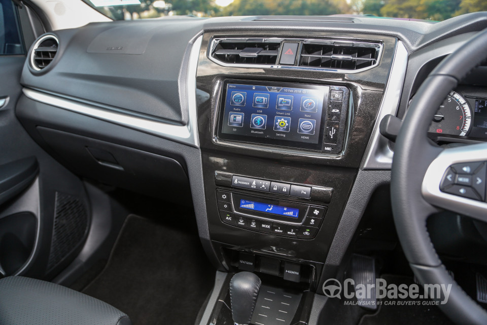Perodua Aruz D38L (2019) Interior