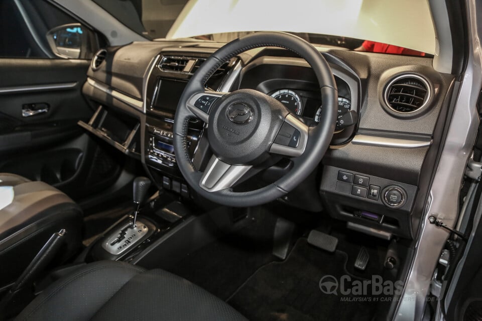 Perodua Aruz D38L (2019) Interior