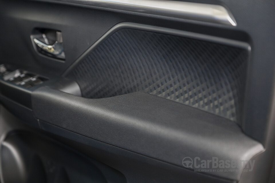 Perodua Aruz D38L (2019) Interior