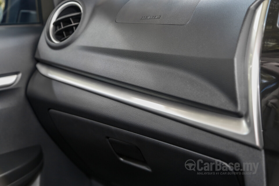 Perodua Aruz D38L (2019) Interior