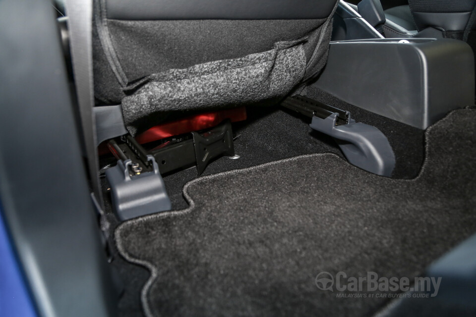 Perodua Aruz D38L (2019) Interior