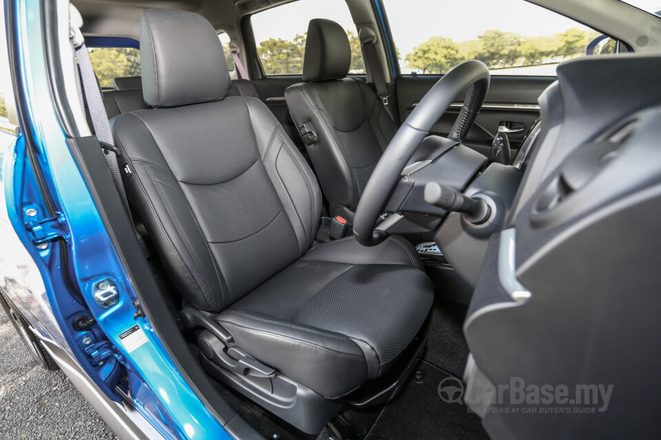 Perodua Aruz D38L (2019) Interior