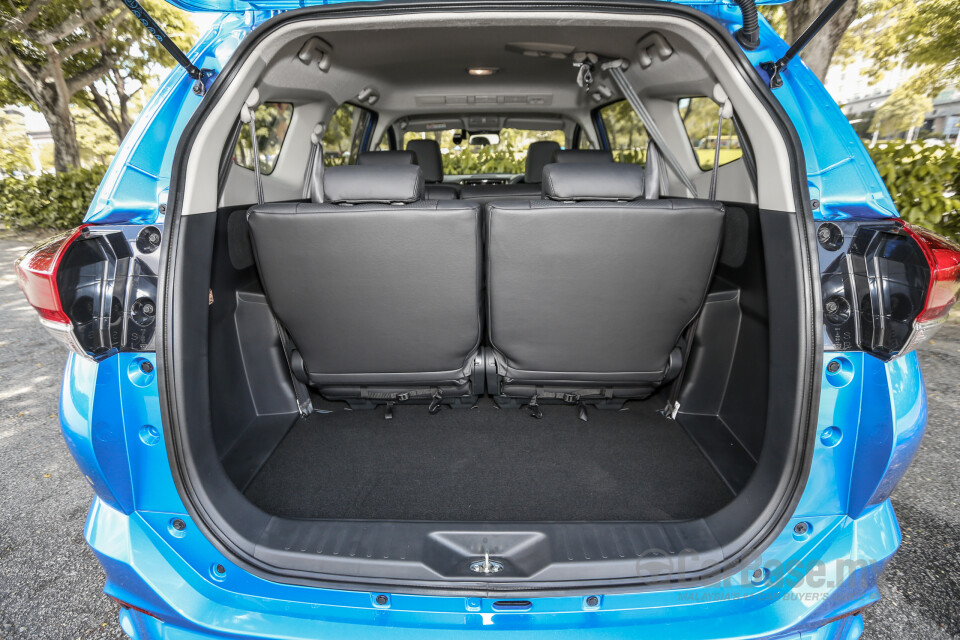 Perodua Aruz D38L (2019) Interior