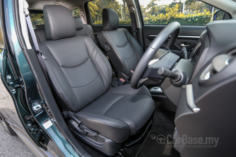 Perodua Aruz D38L (2019) Interior