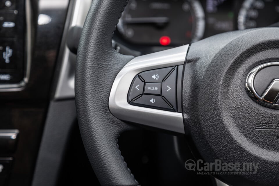 Perodua Aruz D38L (2019) Interior
