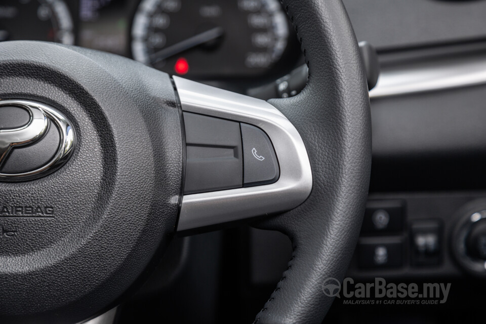 Perodua Aruz D38L (2019) Interior