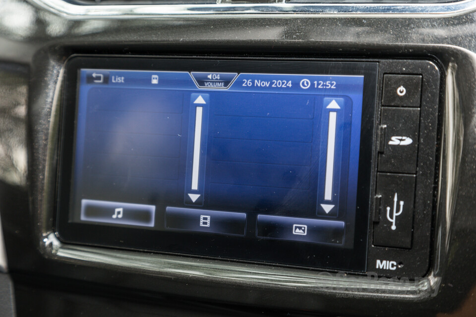 Perodua Aruz D38L (2019) Interior