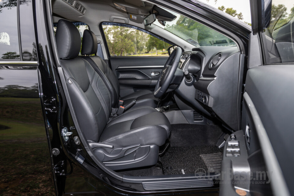 Perodua Aruz D38L (2019) Interior