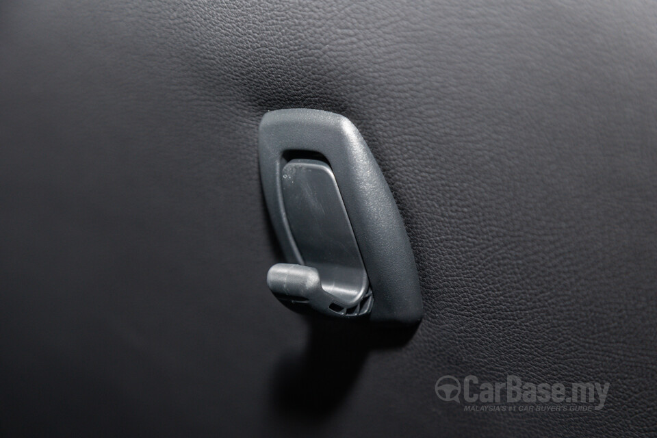 Perodua Aruz D38L (2019) Interior