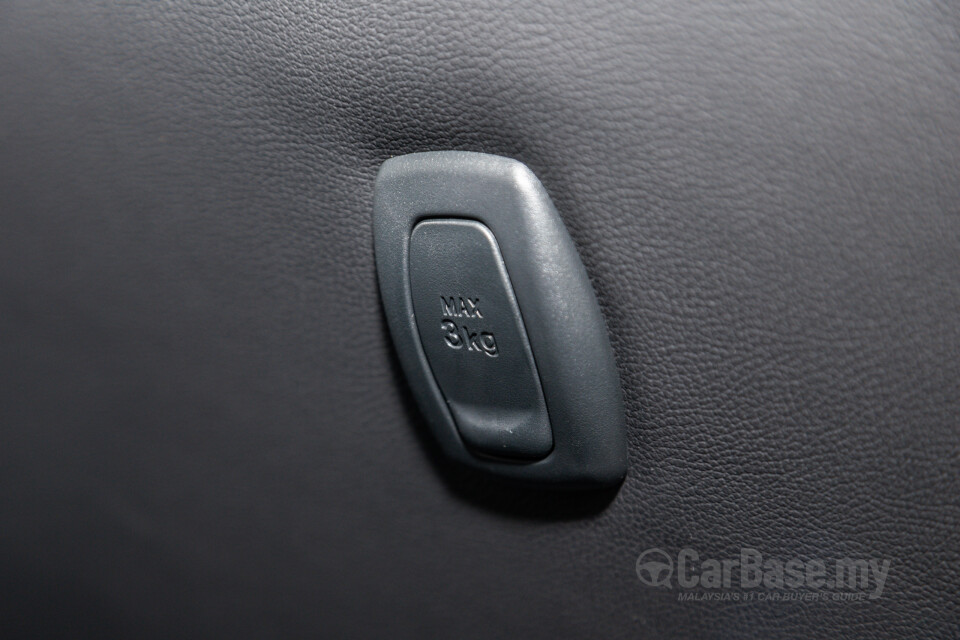 Perodua Aruz D38L (2019) Interior