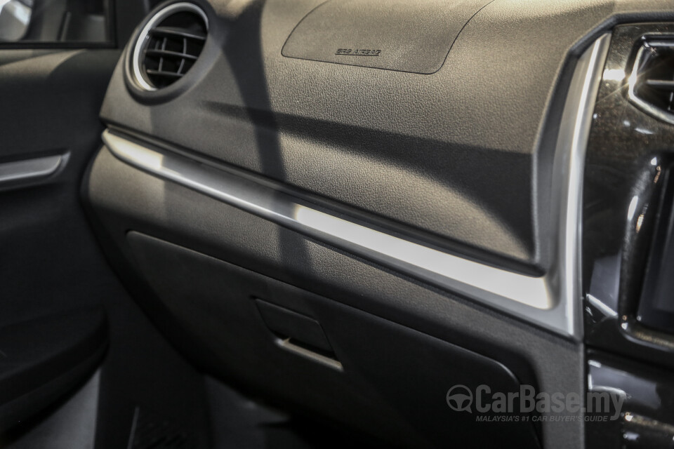 Perodua Aruz D38L (2019) Interior