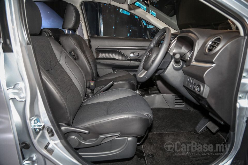 Perodua Aruz D38L (2019) Interior