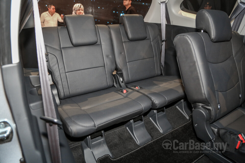 Perodua Aruz D38L (2019) Interior