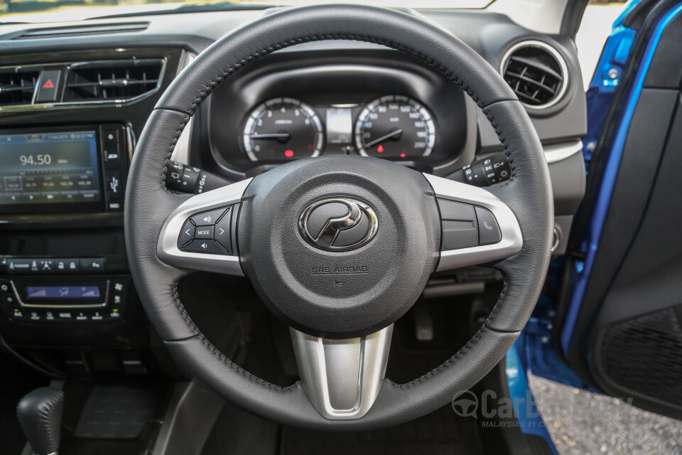 Perodua Aruz D38L (2019) Interior