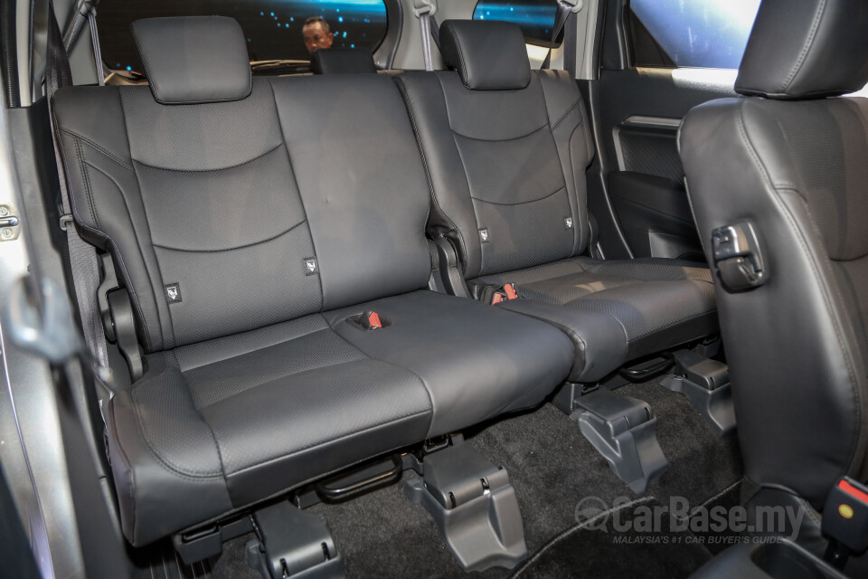 Perodua Aruz D38L (2019) Interior