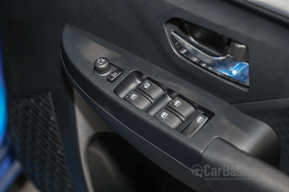 Perodua Aruz D38L (2019) Interior