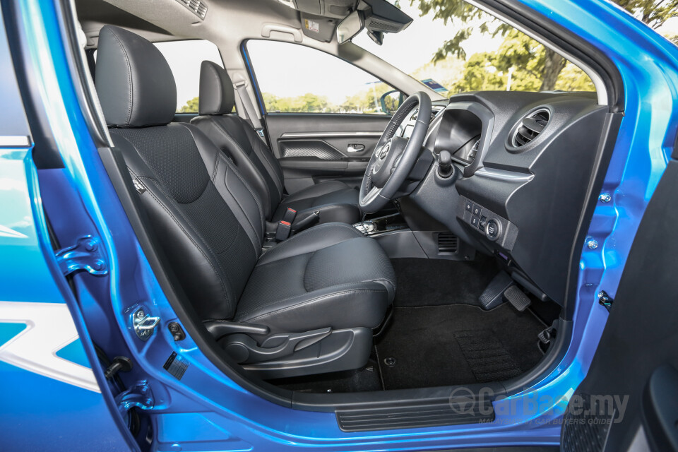 Perodua Aruz D38L (2019) Interior