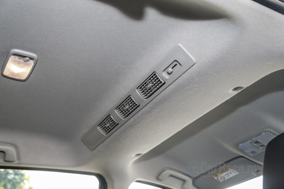 Perodua Aruz D38L (2019) Interior
