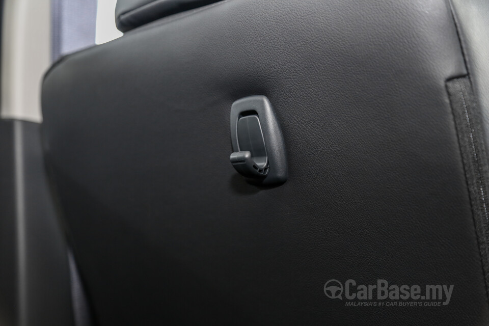 Perodua Aruz D38L (2019) Interior