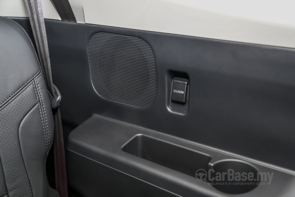 Perodua Aruz D38L (2019) Interior