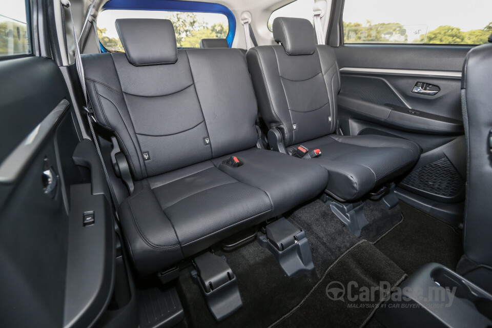 Perodua Aruz D38L (2019) Interior