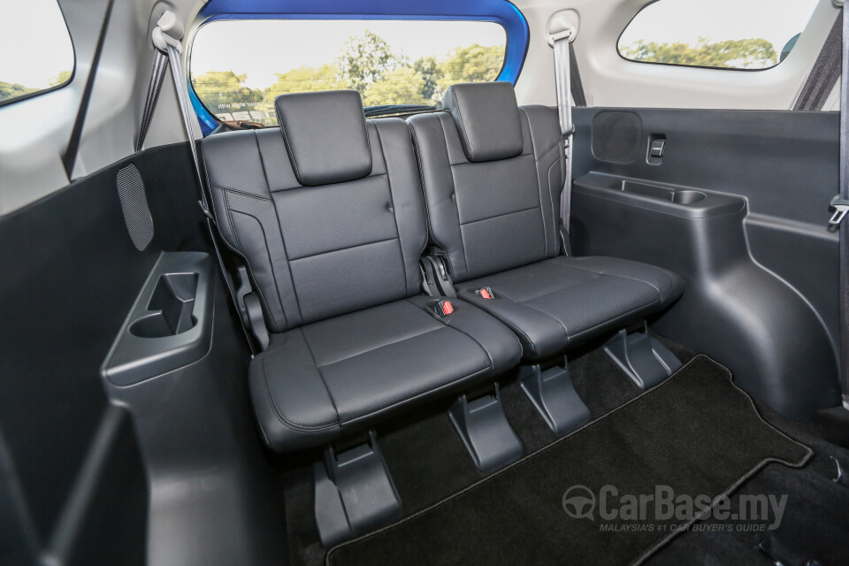 Perodua Aruz D38L (2019) Interior