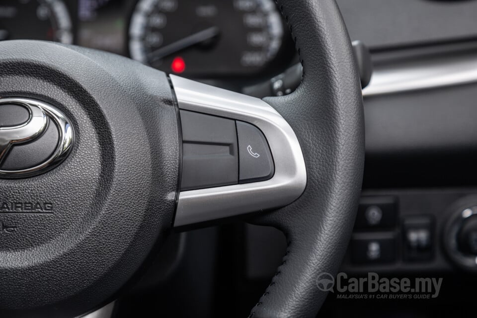 Perodua Aruz D38L (2019) Interior