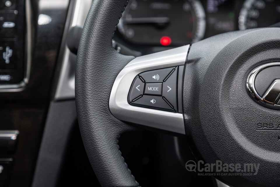 Perodua Aruz D38L (2019) Interior