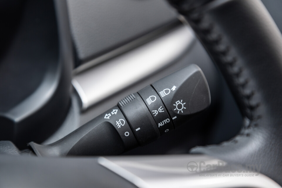 Perodua Aruz D38L (2019) Interior