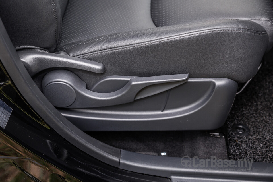 Perodua Aruz D38L (2019) Interior