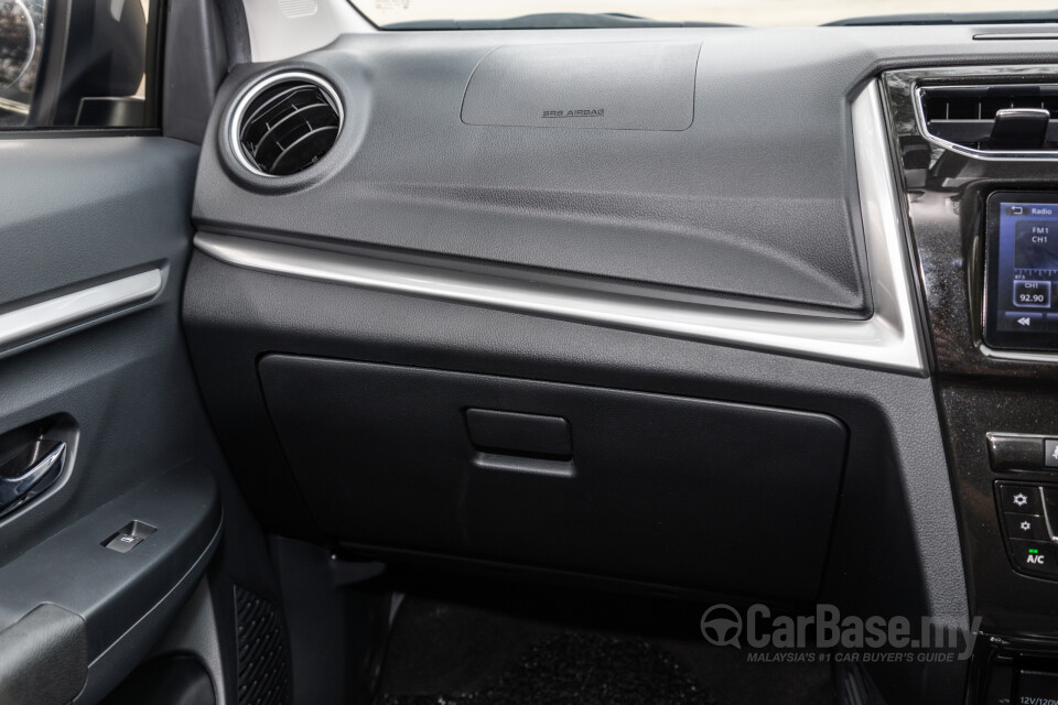Perodua Aruz D38L (2019) Interior