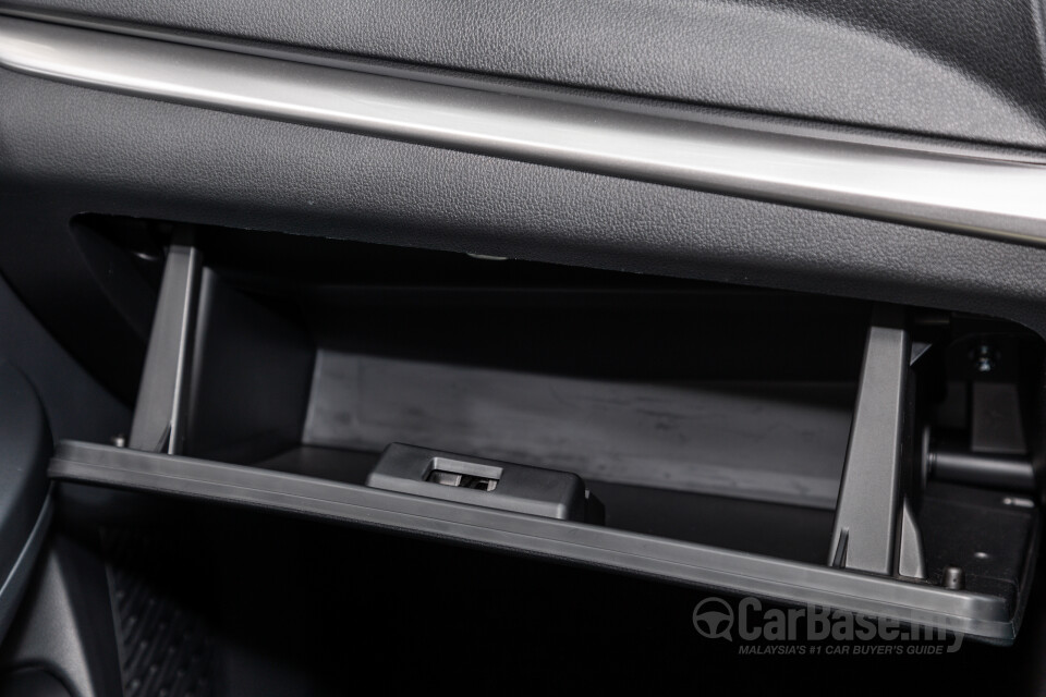 Perodua Aruz D38L (2019) Interior