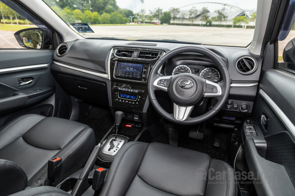 Perodua Aruz D38L (2019) Interior