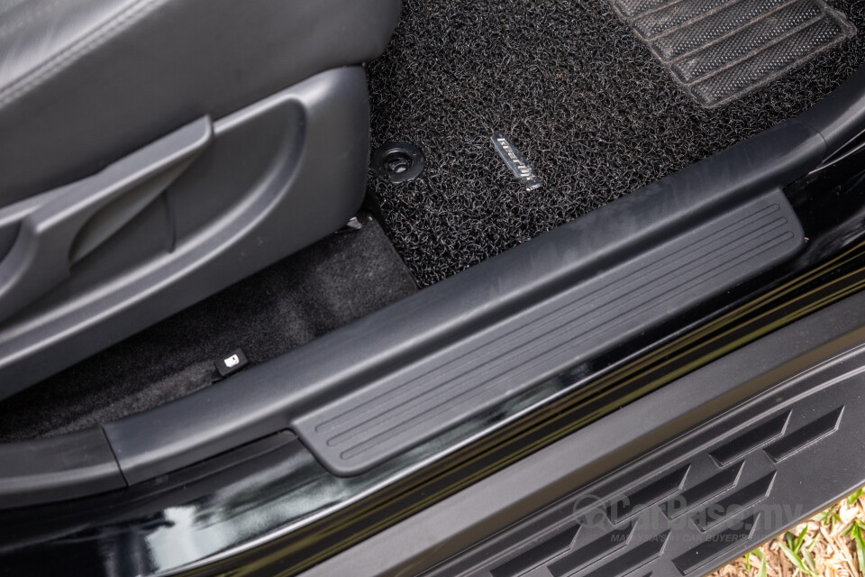 Perodua Aruz D38L (2019) Interior
