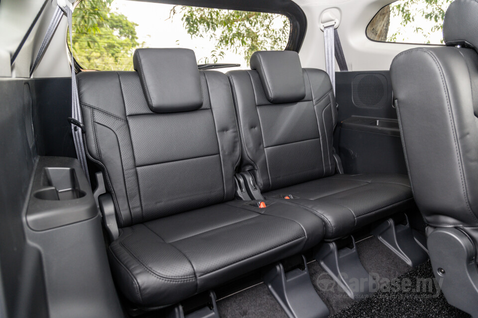 Perodua Aruz D38L (2019) Interior