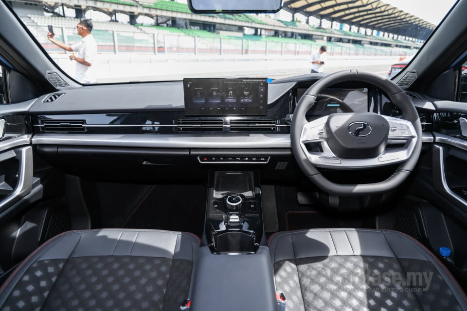 Perodua QV-E P01A (2025) Interior