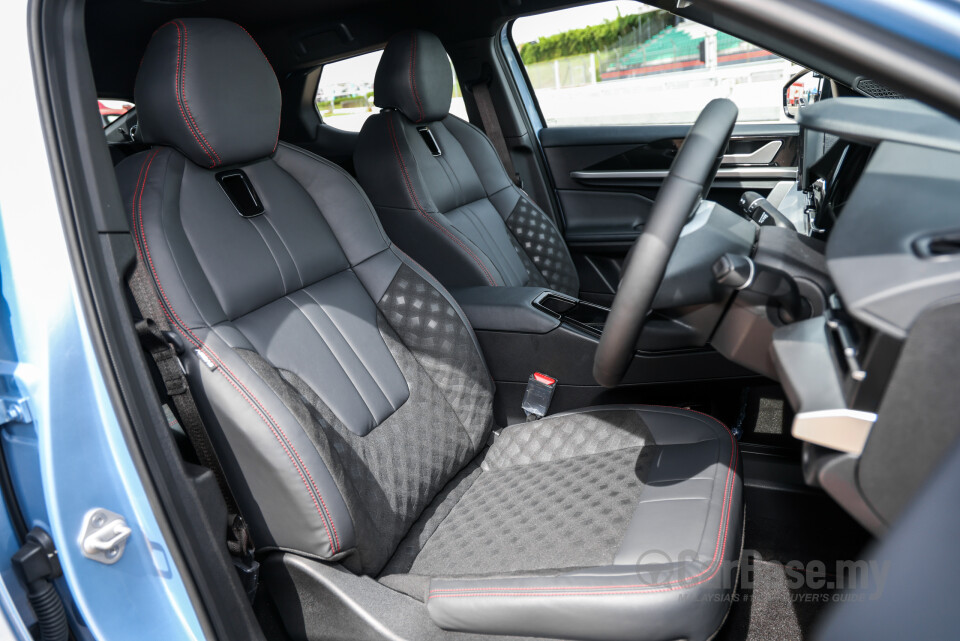Perodua QV-E P01A (2025) Interior