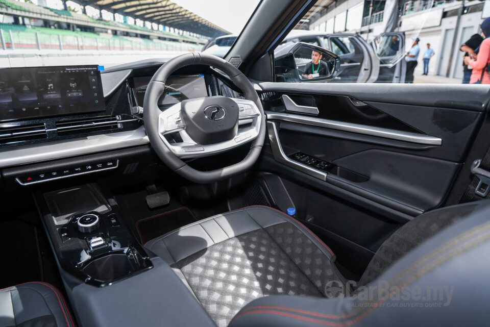 Perodua QV-E P01A (2025) Interior
