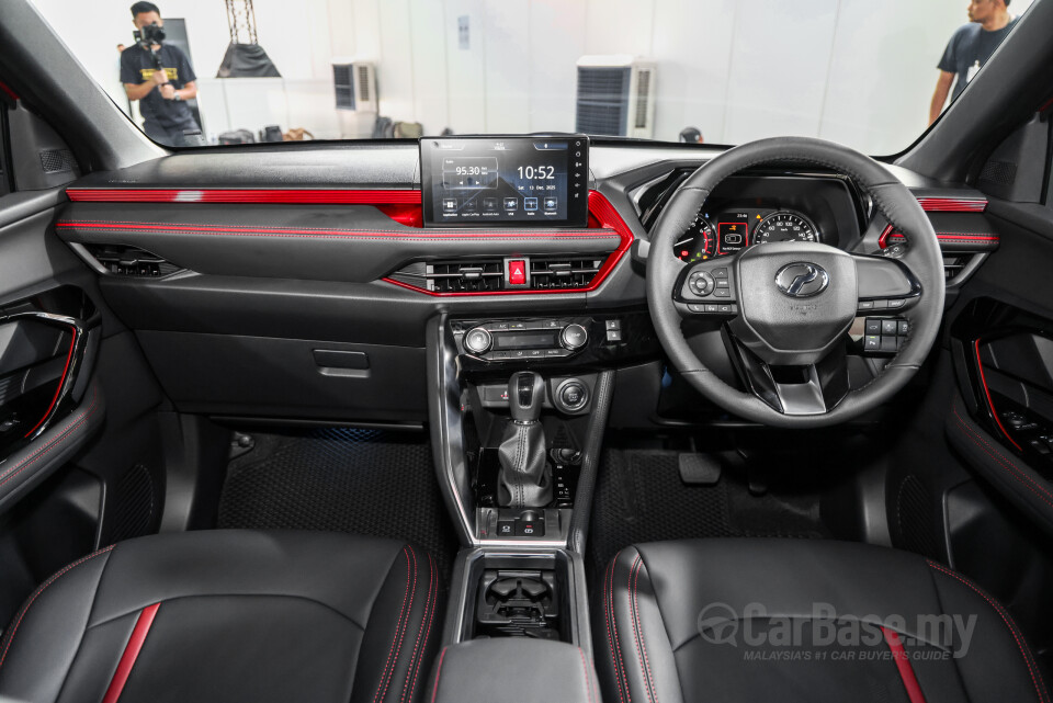 Perodua Traz D66B (2025) Interior
