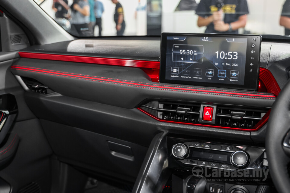 Perodua Traz D66B (2025) Interior