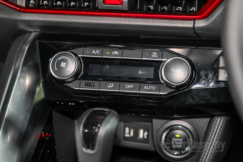 Perodua Traz D66B (2025) Interior