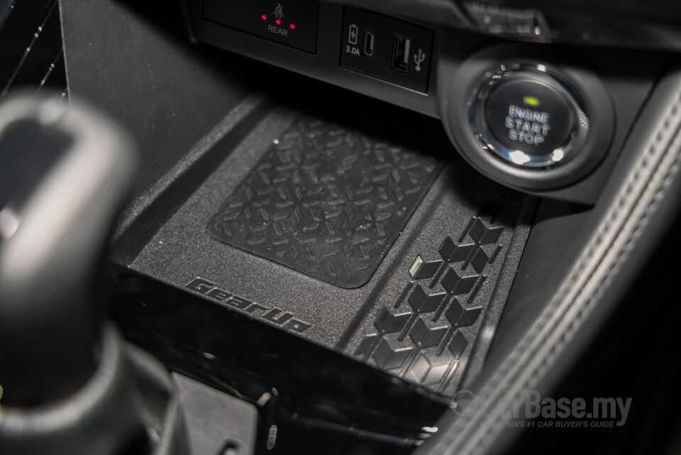 Perodua Traz D66B (2025) Interior